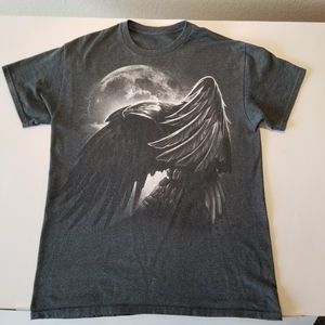 Vintage style dark gray tee, eagle by the moon. Si